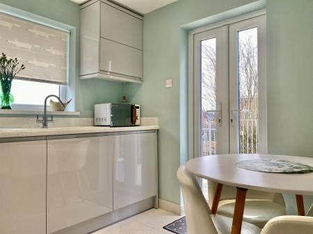 2 bedroom Maisonette for sale in Pen y Dre, Rhiwbina, Cardiff, CF14