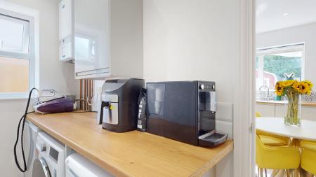 3 bedroom Semi-detached bungalow for sale in Pen Y Dre, Rhiwbina, Cardiff, CF14