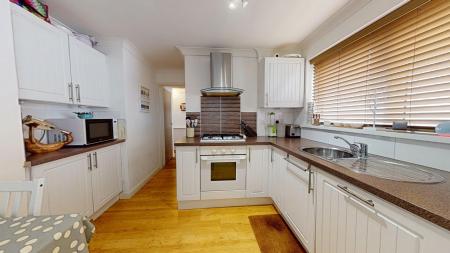 2 bedroom Ground floor maisonette for sale in PenyDre, Rhiwbina, Cardiff, CF14