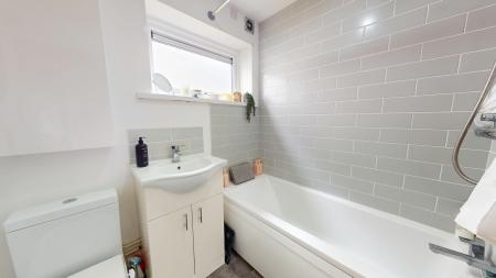 2 bedroom Ground floor maisonette for sale in PenyDre, Rhiwbina, Cardiff, CF14