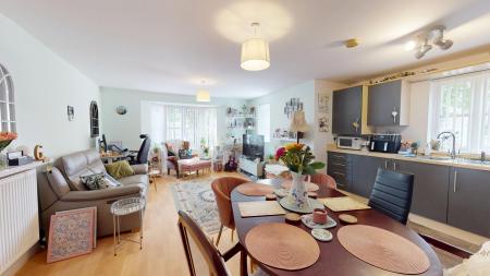 1 bedroom Flat for sale in Phoenix Way, Cardiff, CF14