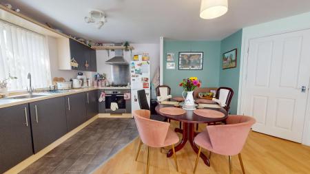 1 bedroom Flat for sale in Phoenix Way, Cardiff, CF14