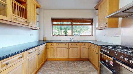 5 bedroom Detached house for sale in The Rise, Llanishen, Cardiff, CF14