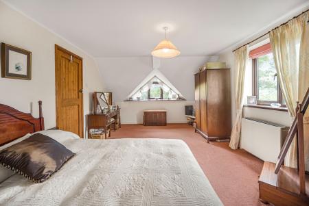 3 bedroom Detached house for sale in Waunwaelod Way, Caerphilly, CF83