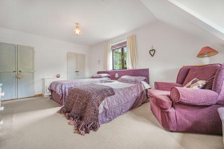 3 bedroom Detached house for sale in Waunwaelod Way, Caerphilly, CF83