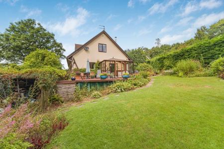 3 bedroom Detached house for sale in Waunwaelod Way, Caerphilly, CF83