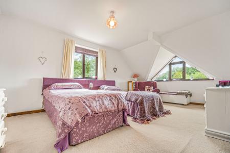 3 bedroom Detached house for sale in Waunwaelod Way, Caerphilly, CF83