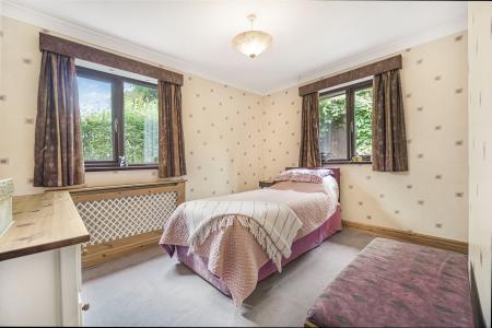 3 bedroom Detached house for sale in Waunwaelod Way, Caerphilly, CF83