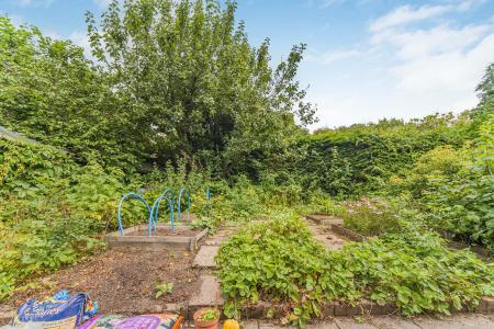 3 bedroom Detached house for sale in Waunwaelod Way, Caerphilly, CF83