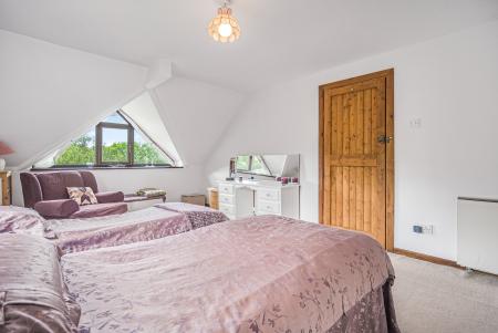 3 bedroom Detached house for sale in Waunwaelod Way, Caerphilly, CF83