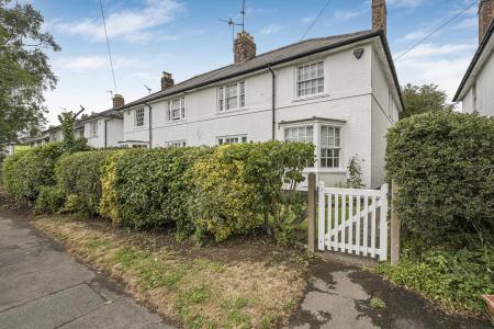 Lon Isa, Rhiwbina, Cardiff, CF14