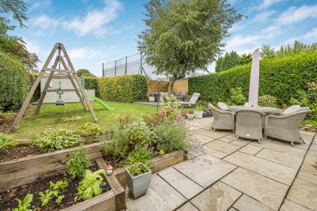 4 bedroom Semi-detached house for sale in Lon Isa, Rhiwbina, Cardiff, CF14