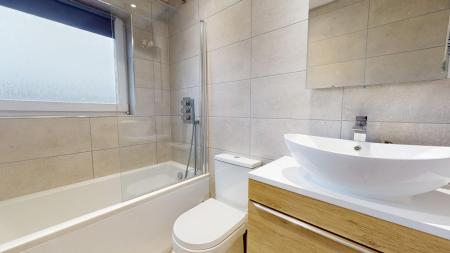 2 bedroom Flat for sale in Clos Hendre, Rhiwbina, Cardiff, CF14