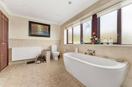 4 bedroom Detached house for sale in Heol y Coed, Rhiwbina, Cardiff, CF14