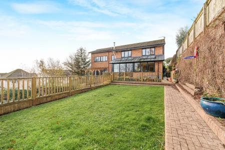 4 bedroom Detached house for sale in Heol y Coed, Rhiwbina, Cardiff, CF14