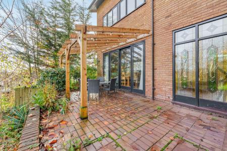 4 bedroom Detached house for sale in Heol y Coed, Rhiwbina, Cardiff, CF14