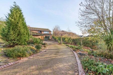 4 bedroom Detached house for sale in Heol y Coed, Rhiwbina, Cardiff, CF14