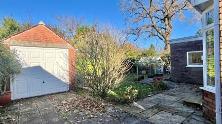 3 bedroom Detached house for sale in Heol Y Bont, Rhiwbina, Cardiff, CF14