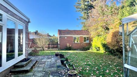 3 bedroom Detached house for sale in Heol Y Bont, Rhiwbina, Cardiff, CF14