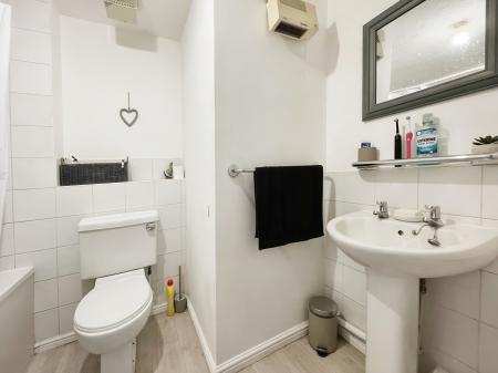 2 bedroom Flat to let in Windsor Quay, Cardiff Bay, Cardiff, CF11