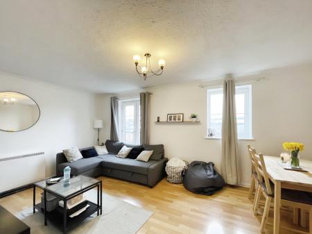 2 bedroom Flat to let in Windsor Quay, Cardiff Bay, Cardiff, CF11