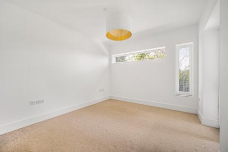 4 bedroom Detached house to let in Cae'r Graig, Radyr, Cardiff, CF15