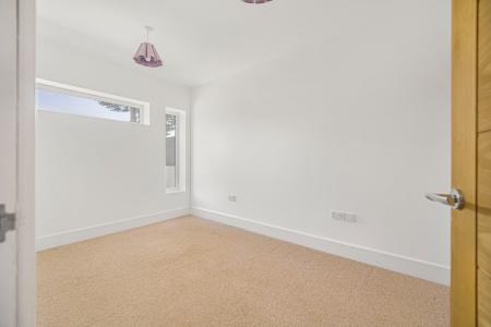 4 bedroom Detached house to let in Cae'r Graig, Radyr, Cardiff, CF15