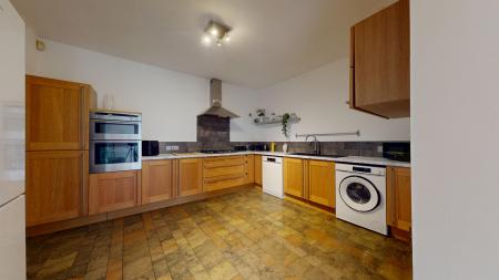 4 bedroom Semi-detached house to let in Fidlas Road, Llanishen, Cardiff, CF14