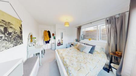 1 bedroom Flat to let in Connaught Road, Cardiff, CF24