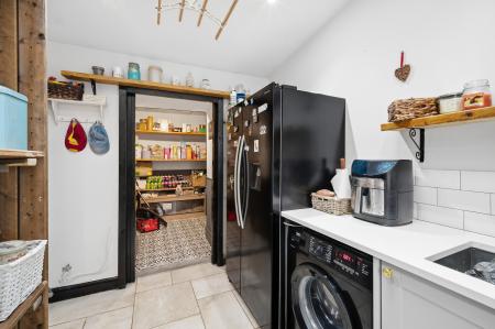 5 bedroom Semi-detached house for sale in Ty Glas Road, Llanishen, Cardiff, CF14