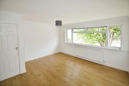 3 bedroom Flat to let in Bishops Close, Whitchurch, Cardiff, CF14