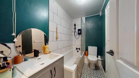 1 bedroom Flat to let in Station Road, Llandaff North, Cardiff, CF14