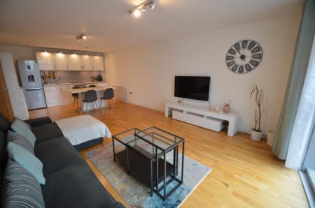 2 bedroom Flat to let in Bute Terrace, Cardiff, CF10