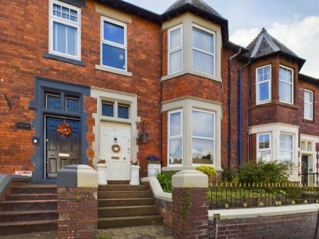4 bedroom Town house for sale in Etterby Street, Carlisle, CA3