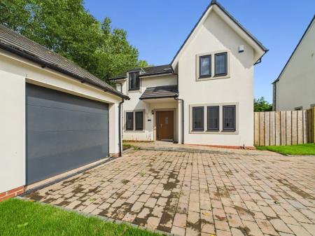 4 bedroom Detached house for sale in Paddock Gardens, Brunstock, CA6
