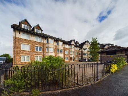 2 bedroom Flat for sale in Willow Place, Carlisle, CA1