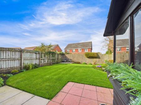 3 bedroom Semi-detached house to let in Hawthorns Place, Carlisle, CA2