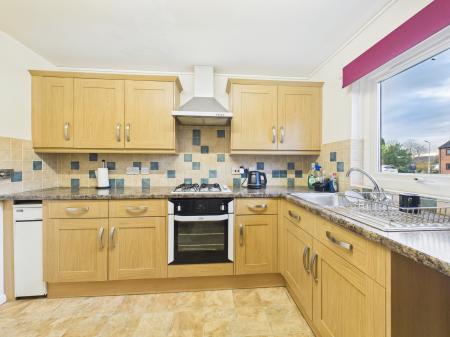 2 bedroom Flat for sale in St Peters Close, Carlisle, CA3