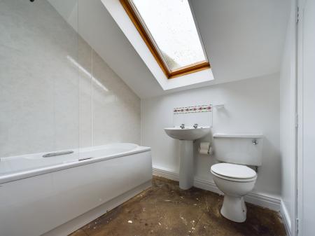 1 bedroom Flat to let in East Vale Court, Denton Holme, Carlisle, CA2