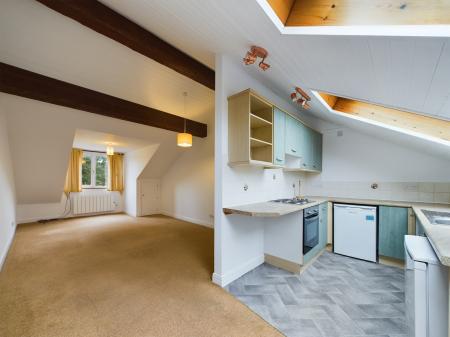 1 bedroom Flat to let in East Vale Court, Denton Holme, Carlisle, CA2