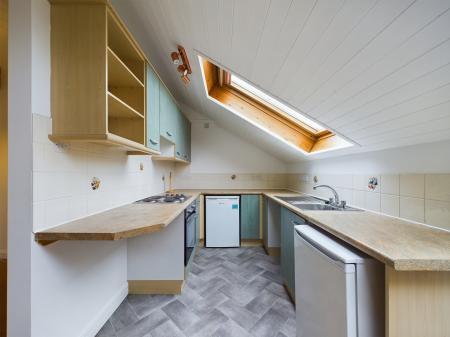 1 bedroom Flat to let in East Vale Court, Denton Holme, Carlisle, CA2