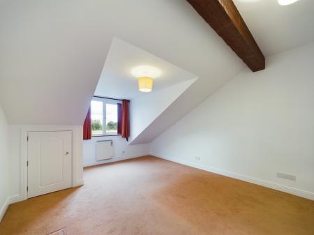 1 bedroom Flat to let in East Vale Court, Denton Holme, Carlisle, CA2