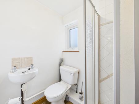 4 bedroom Bungalow to let in Farlam, Farlam, Brampton, CA8