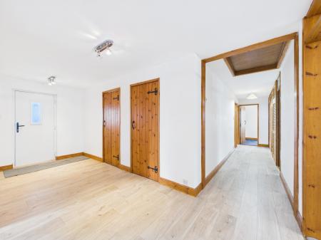 4 bedroom Bungalow to let in Farlam, Farlam, Brampton, CA8