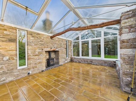 4 bedroom Bungalow to let in Farlam, Farlam, Brampton, CA8