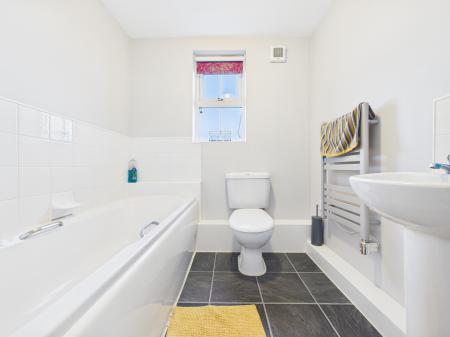 2 bedroom Flat to let in Lowry Gardens, Carlisle, CA3