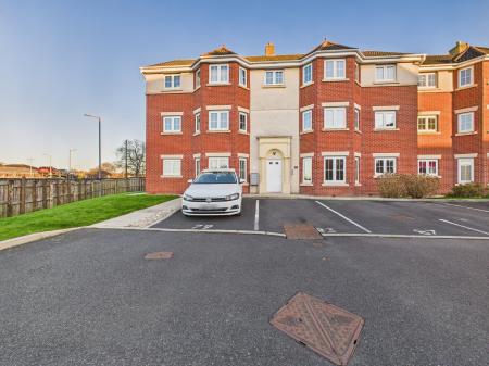 2 bedroom Flat to let in Lowry Gardens, Carlisle, CA3