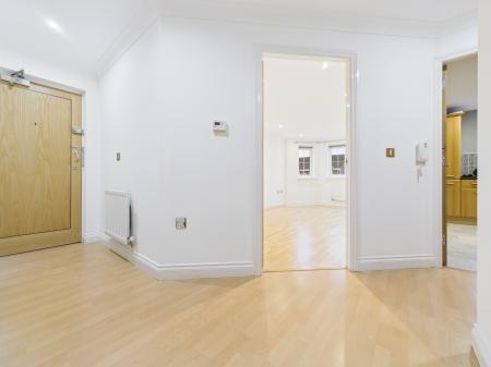 2 bedroom Flat to let in Watermans Walk, Carlisle, CA1