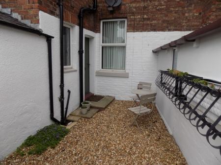 1 bedroom Flat to let in Mulcaster Crescent, Stanwix, Carlisle, CA3