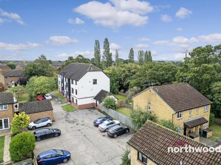 1 bedroom Flat for sale in Bounderby Grove, Chelmsford, CM1